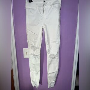 White Distressed Women's American Eagle Jeans